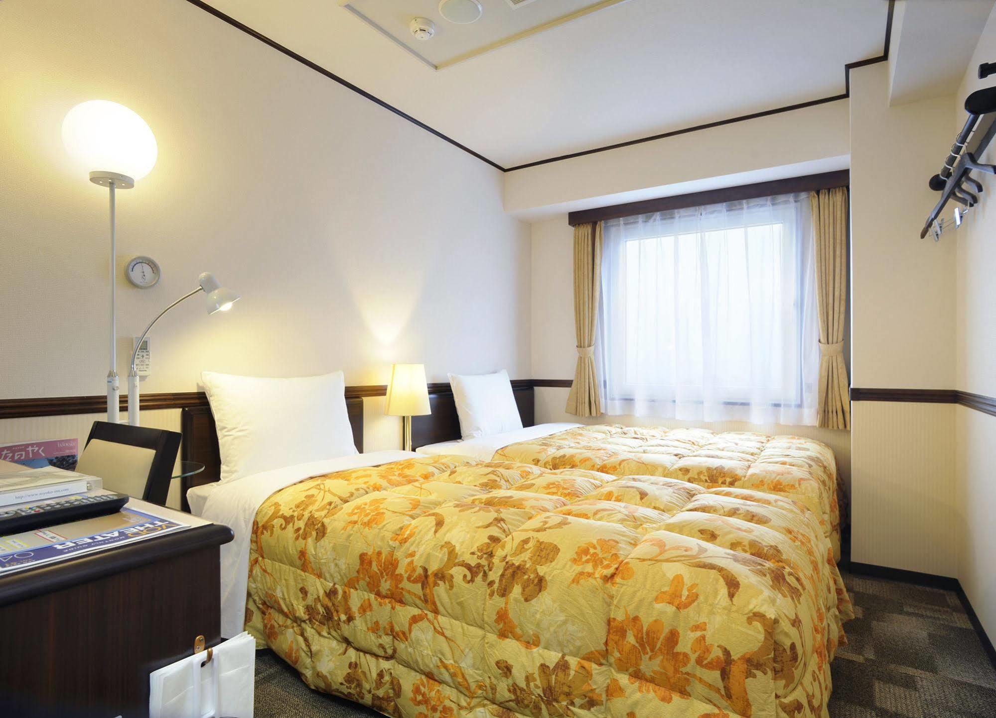 Toyoko Inn Aizuwakamatsu Ekimae Ngoại thất bức ảnh