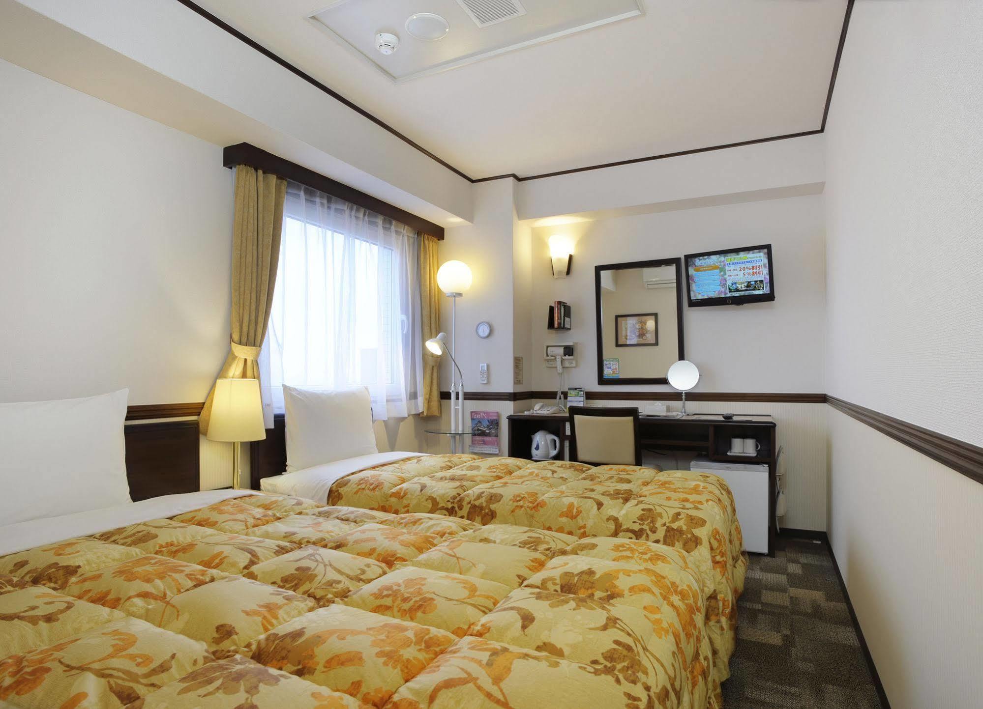 Toyoko Inn Aizuwakamatsu Ekimae Ngoại thất bức ảnh