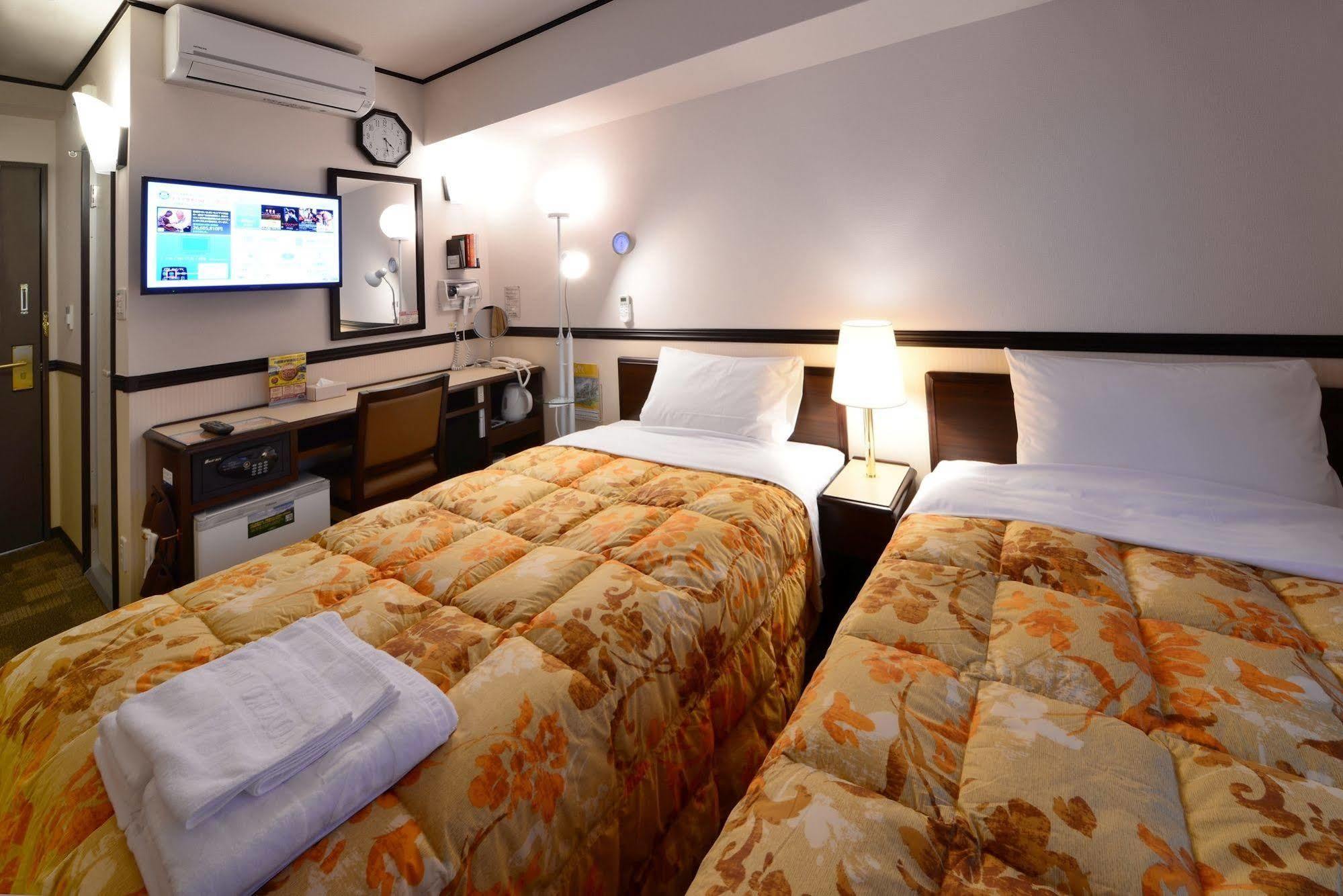 Toyoko Inn Aizuwakamatsu Ekimae Ngoại thất bức ảnh